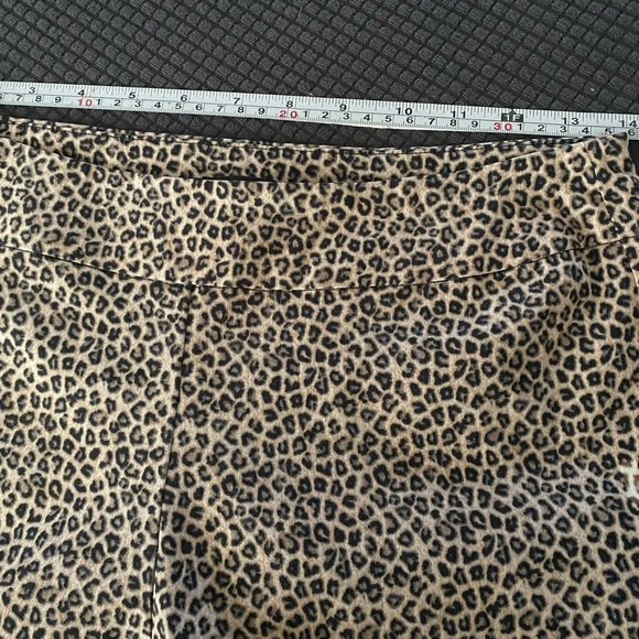 Leopard print ankle length trousers - Picture 5 of 7
